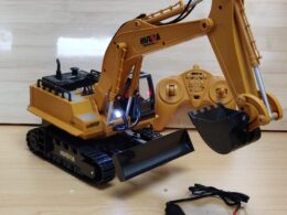 Remote Control Digger (1:16)