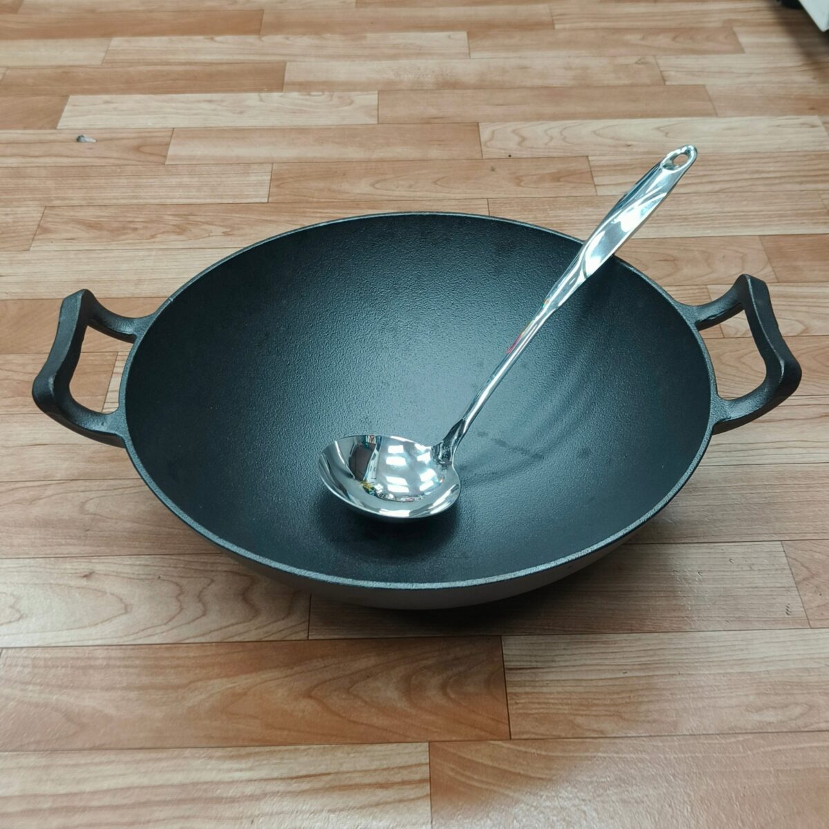 Cast Iron Wok (36cm) - Image 8