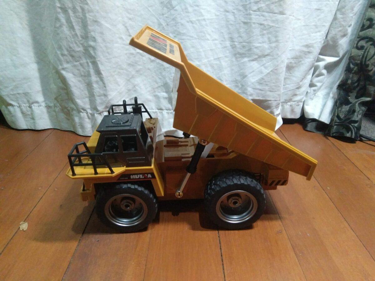 Dump truck - Image 5