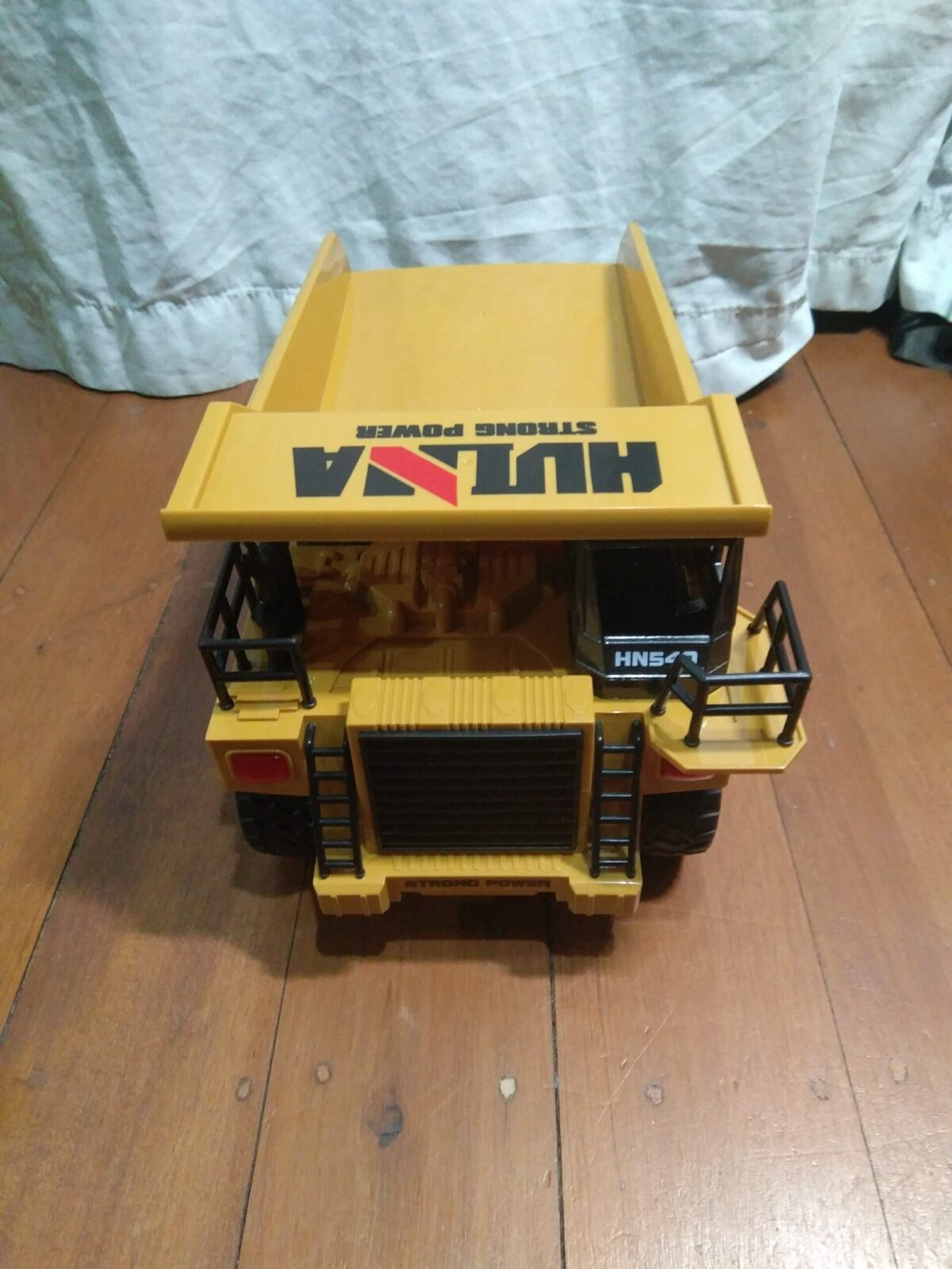Dump truck - Image 7