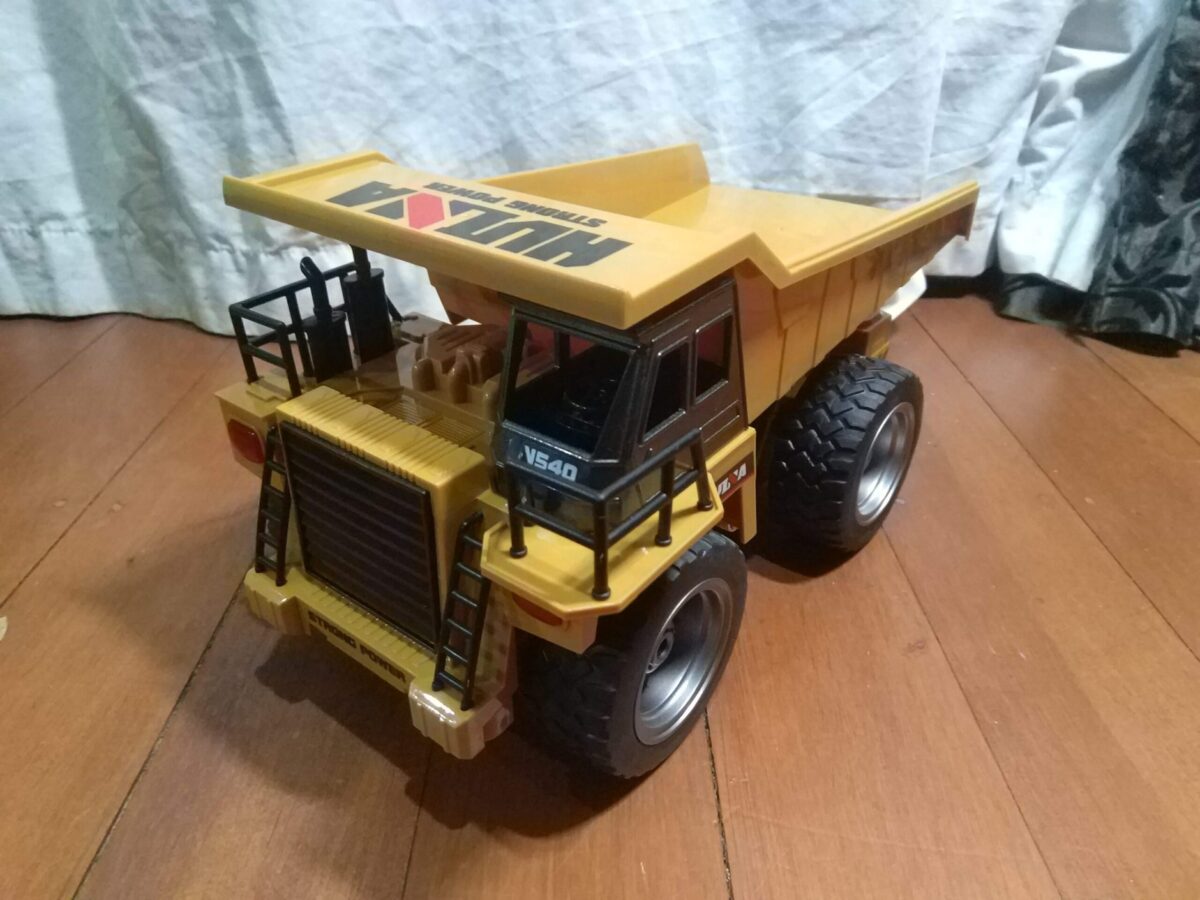 Dump truck - Image 2