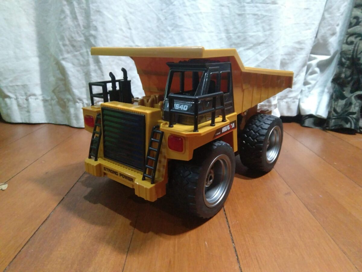 Dump truck - Image 8