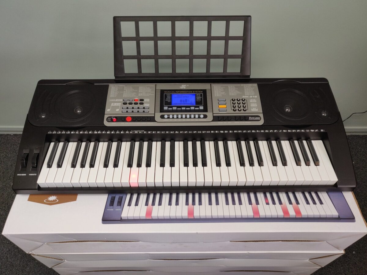 Keyboard Piano 61 Keys + Light + Touch sense - Image 2