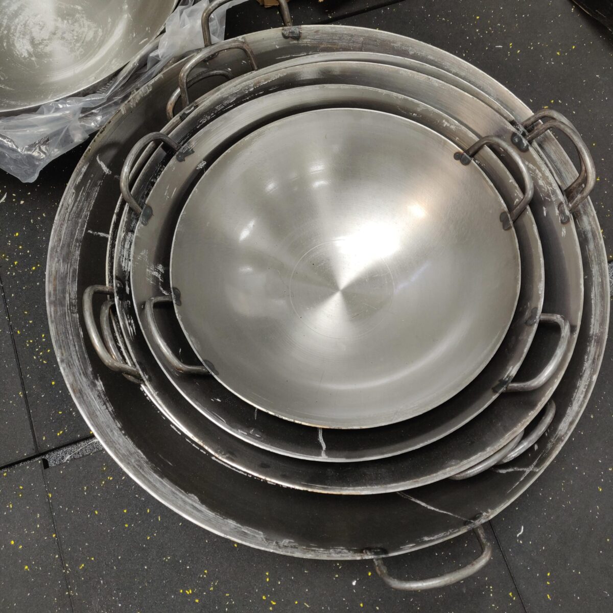 Iron Wok (40cm) - Image 4