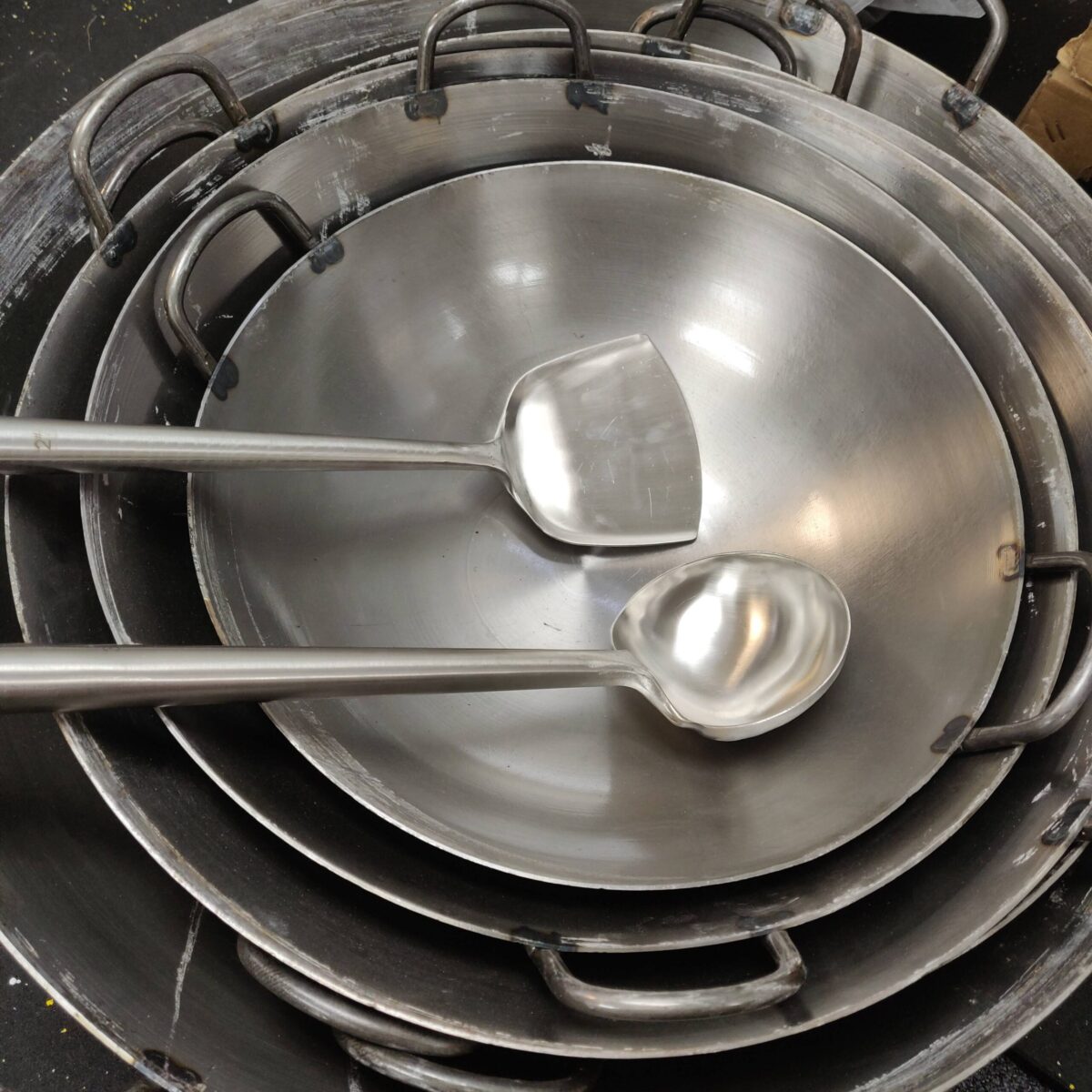 Iron Wok (40cm) - Image 5