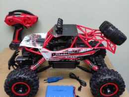 Remote control car 1:12 (38cm long)
