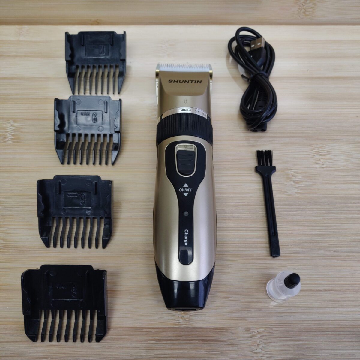 Cordless hair clippers