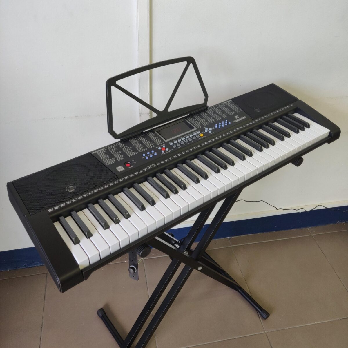 Keyboard Piano 61 Keys + Lights - Image 2