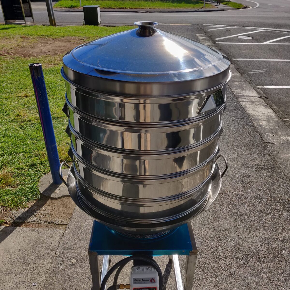 5 Tier Steamer Hangi Cooker with Wok base (47cm) - Image 2