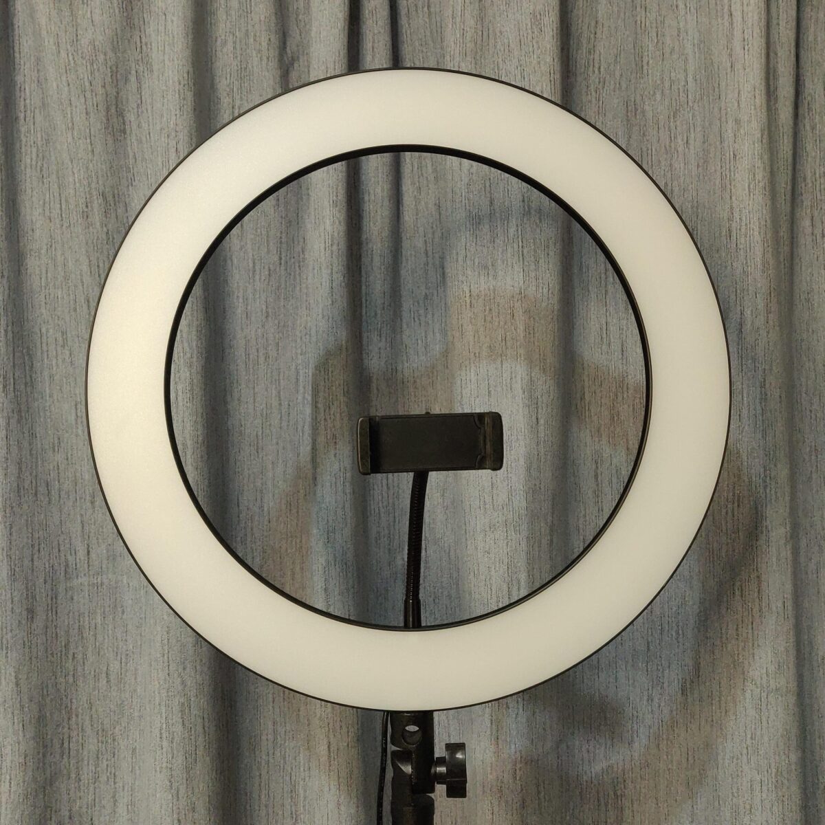 Ring light with tripod stand - Image 11