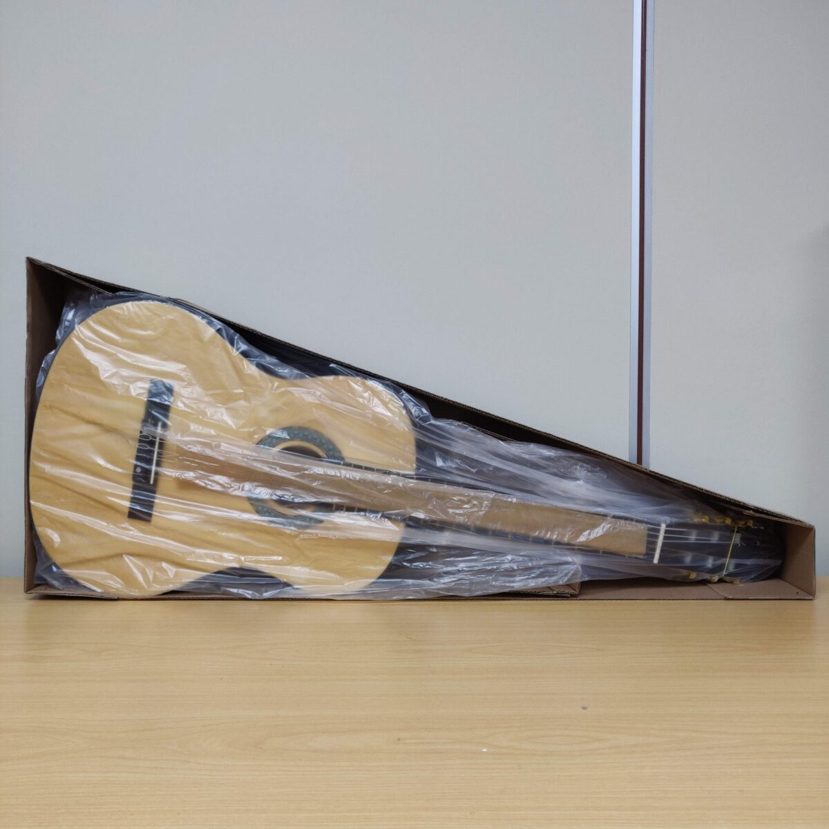 38 inches classical guitar - Image 11