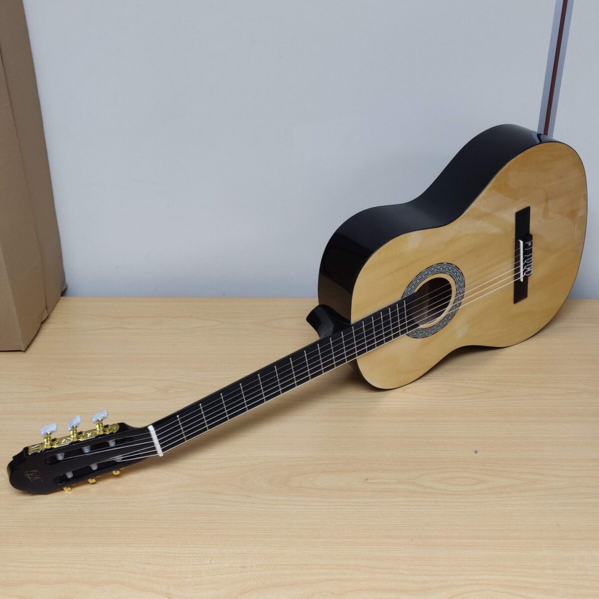 38 inches classical guitar - Image 6