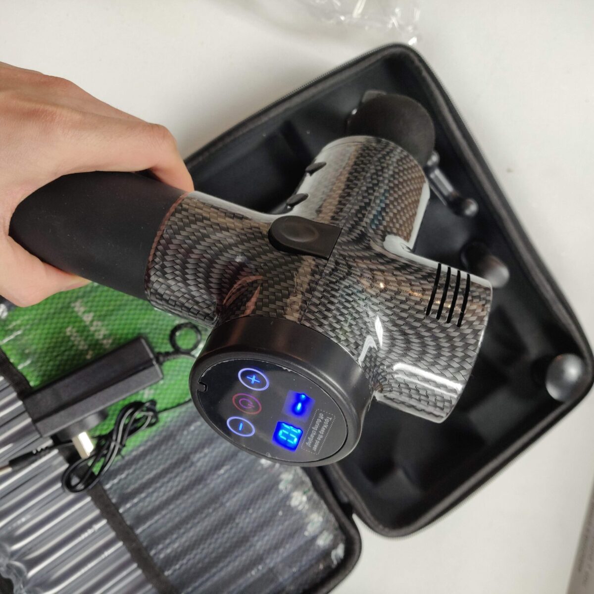Massage Gun 30 speed with case - Image 5