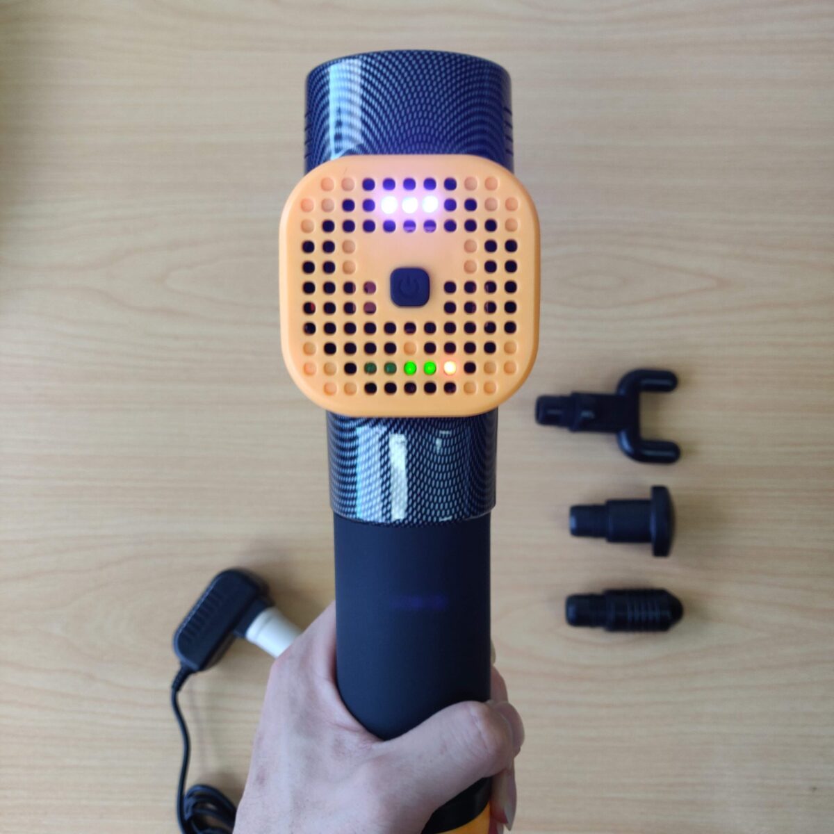Massage Gun Phoenix Gold + Case - Image 9