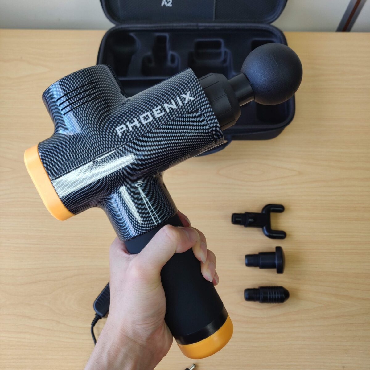 Massage Gun Phoenix Gold + Case - Image 12
