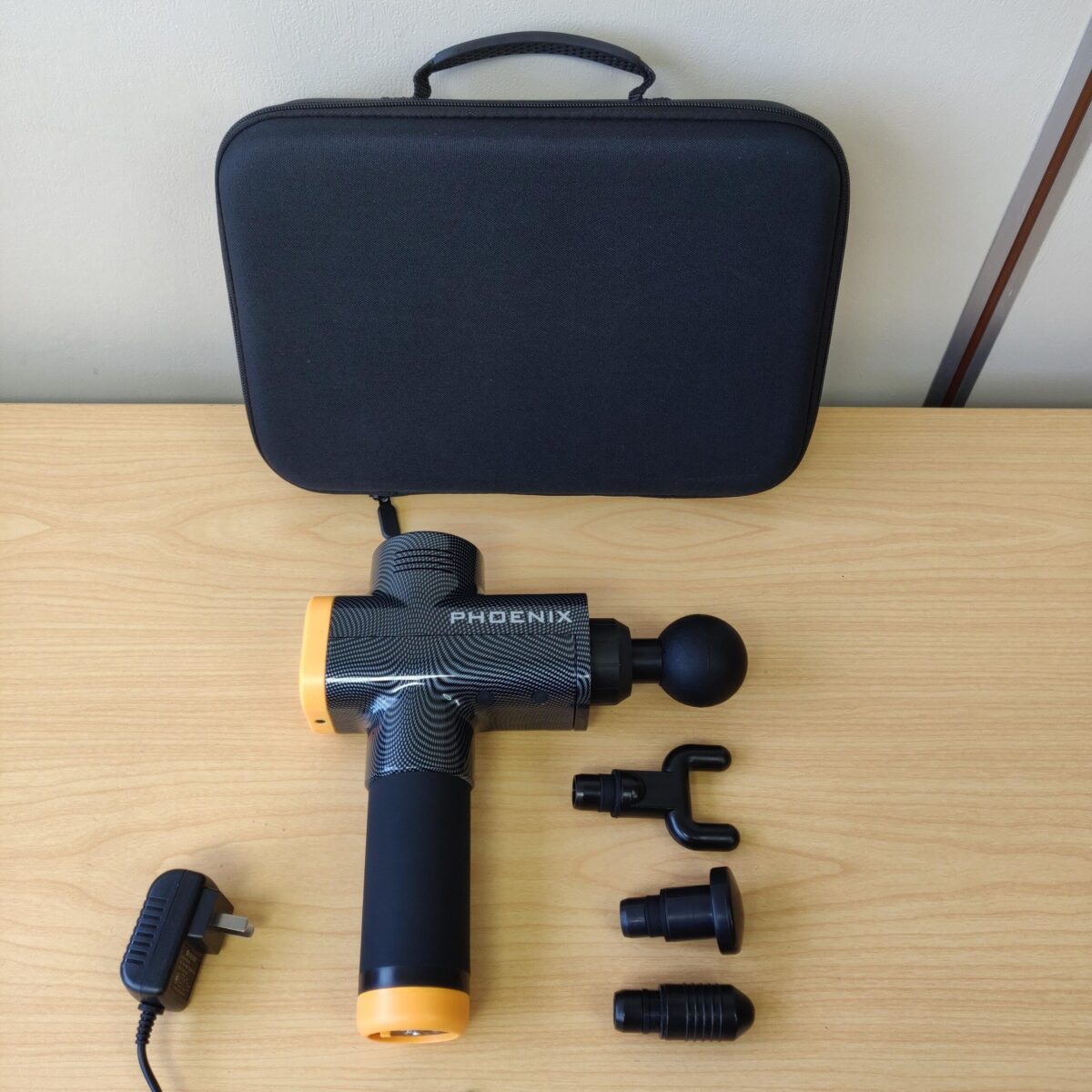 Massage Gun Phoenix Gold + Case - Image 13