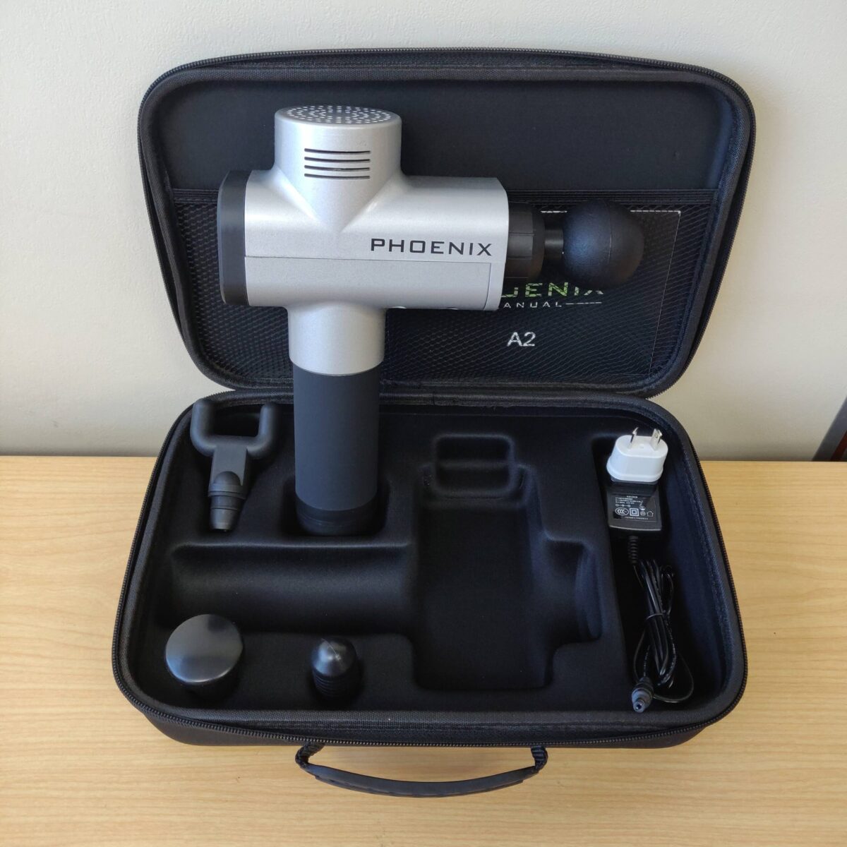 Massage Gun Phoenix Silver + Case - Image 5
