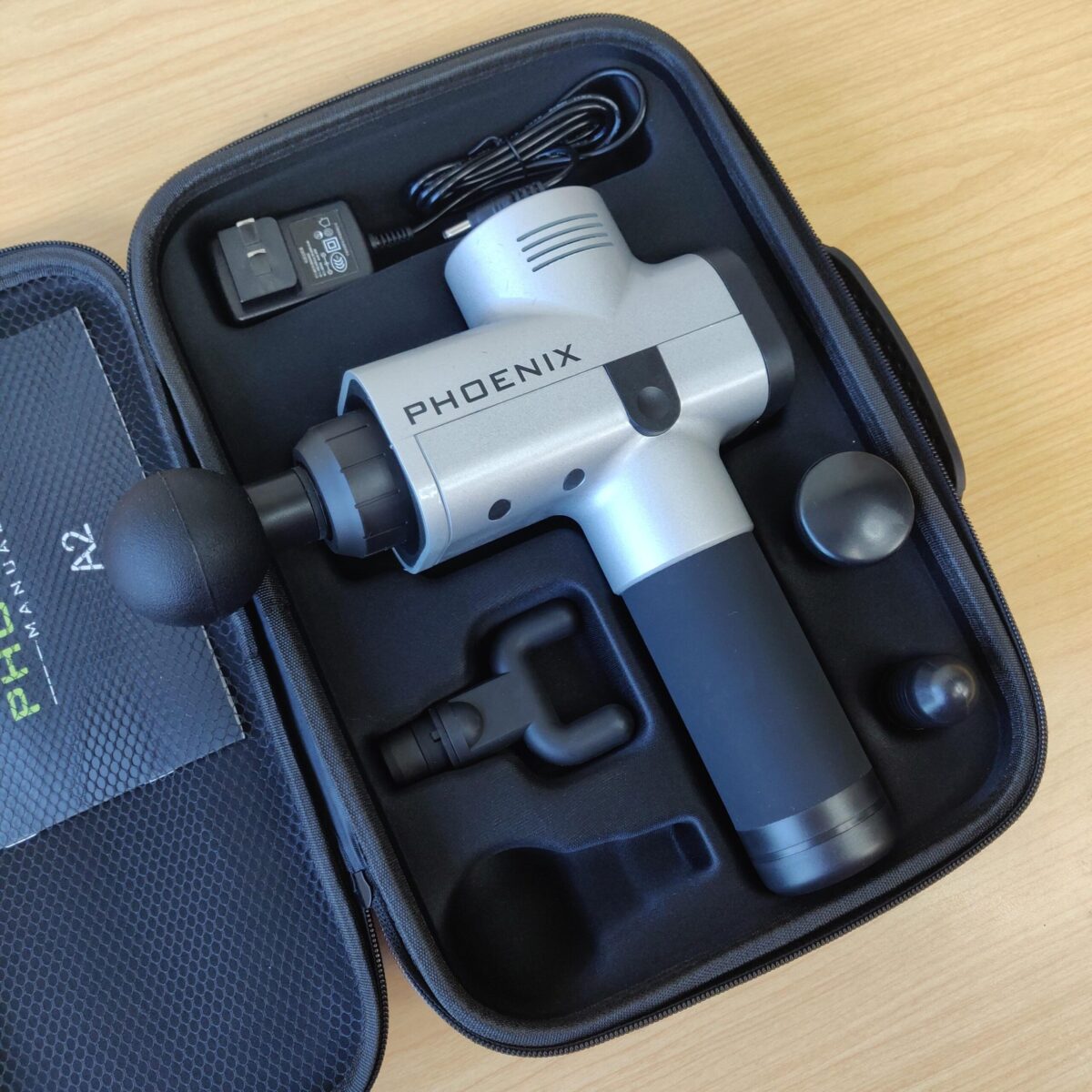 Massage Gun Phoenix Silver + Case - Image 10
