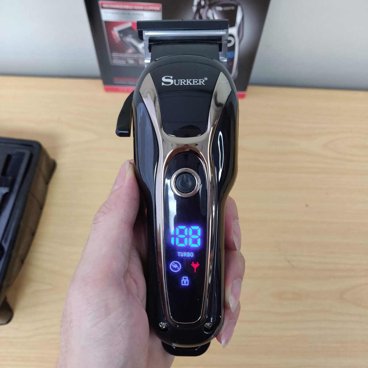 Cordless hair clippers with digital display - Image 7