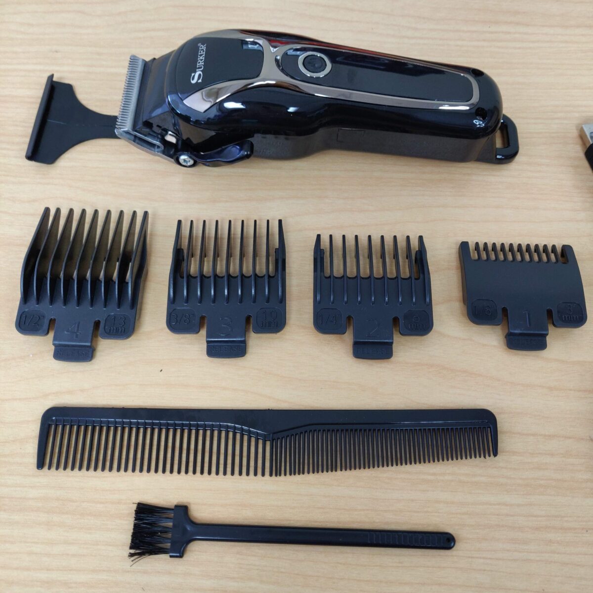 Cordless hair clippers with digital display - Image 8