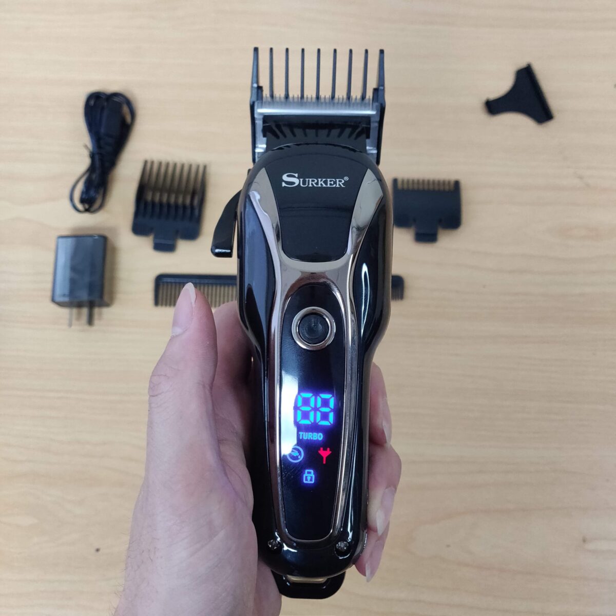 Cordless hair clippers with digital display - Image 5