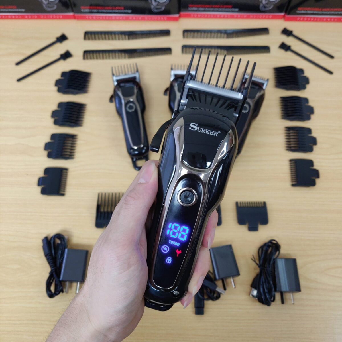 Cordless hair clippers with digital display - Image 6