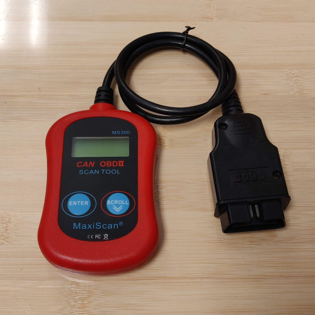 OBD2 scanner MS300