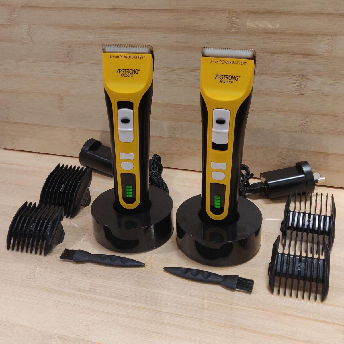 Cordless hair clippers with stand - Image 9