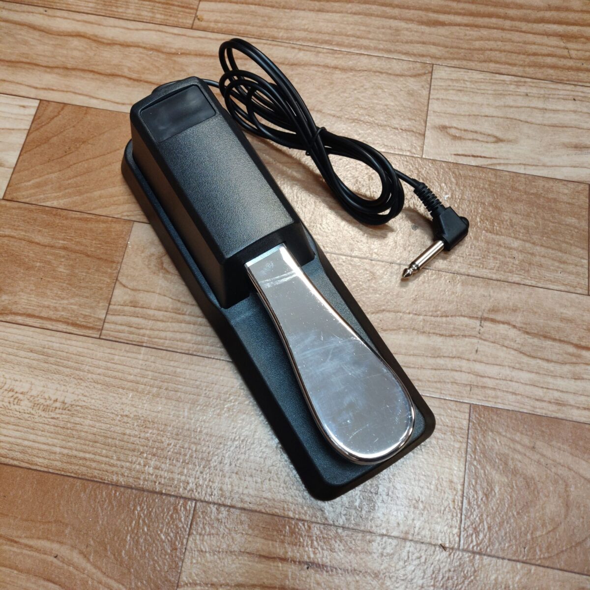 Piano Sustain Pedal for keyboards - Image 3
