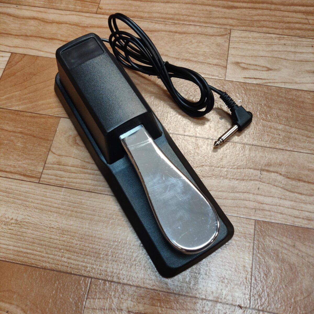 Piano Sustain Pedal for keyboards - Image 5