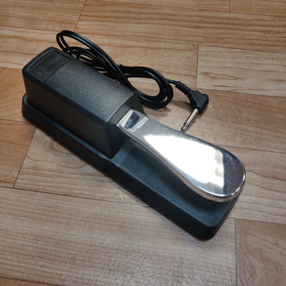 Piano Sustain Pedal for keyboards - Image 6