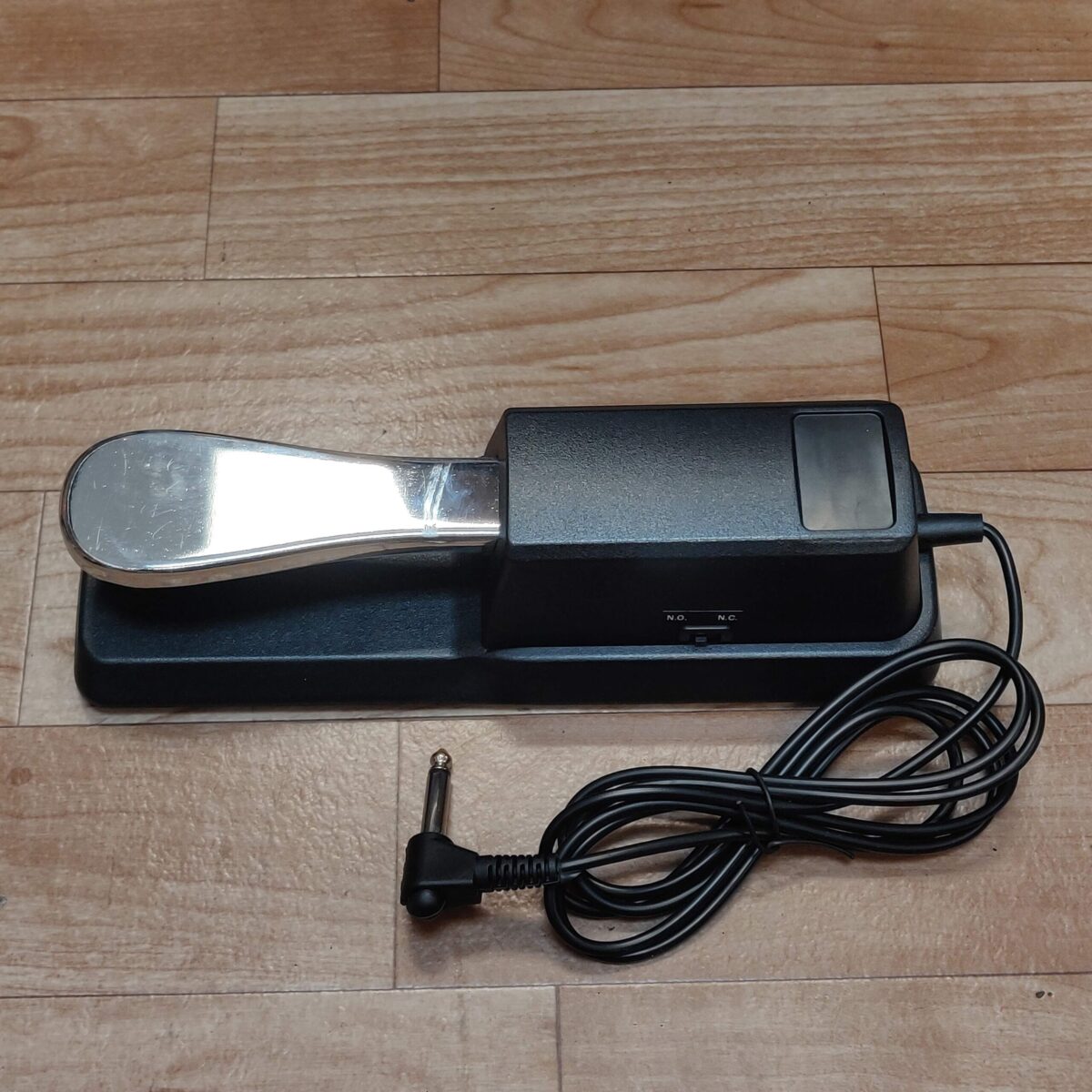 Piano Sustain Pedal for keyboards - Image 12
