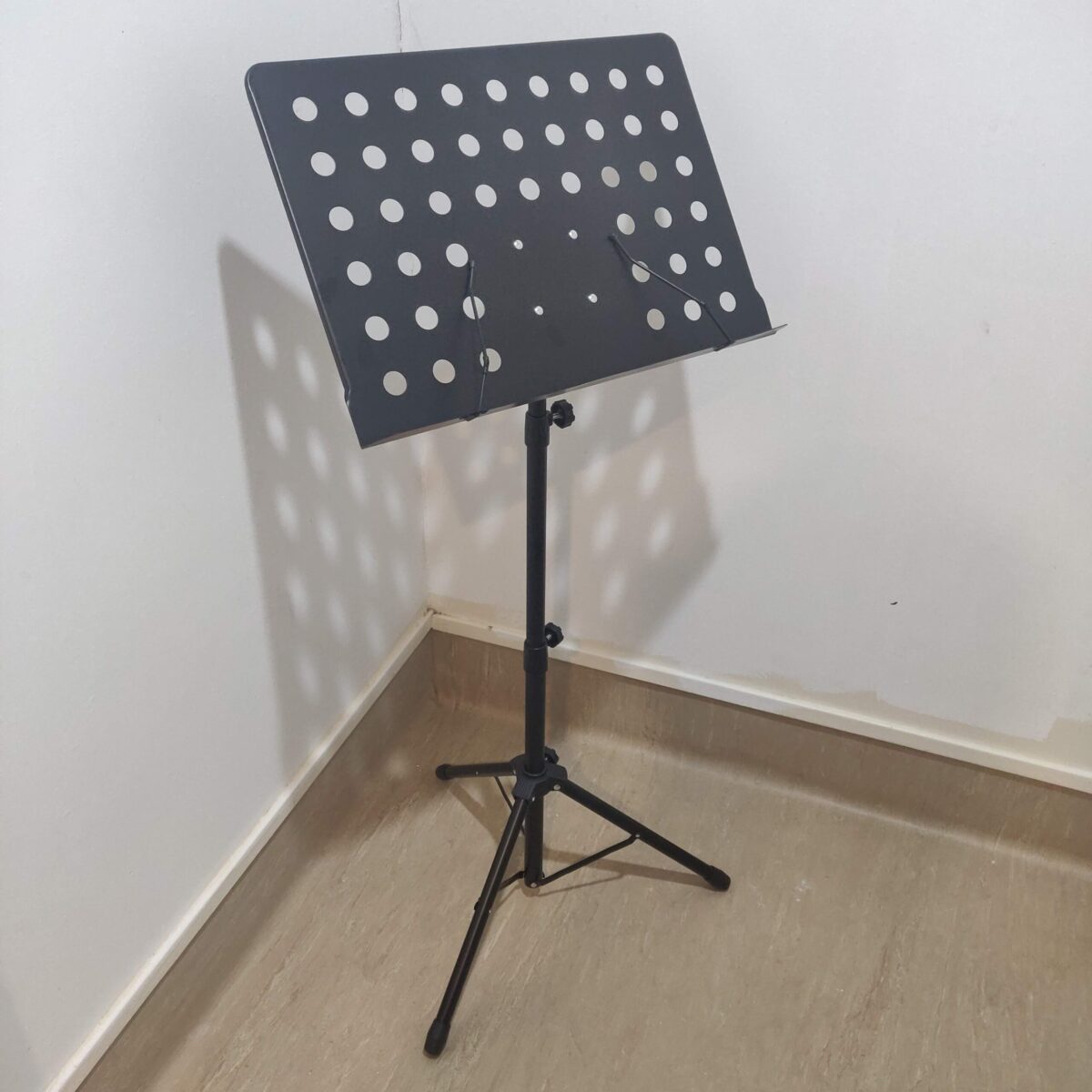Sheet music stand tripod
