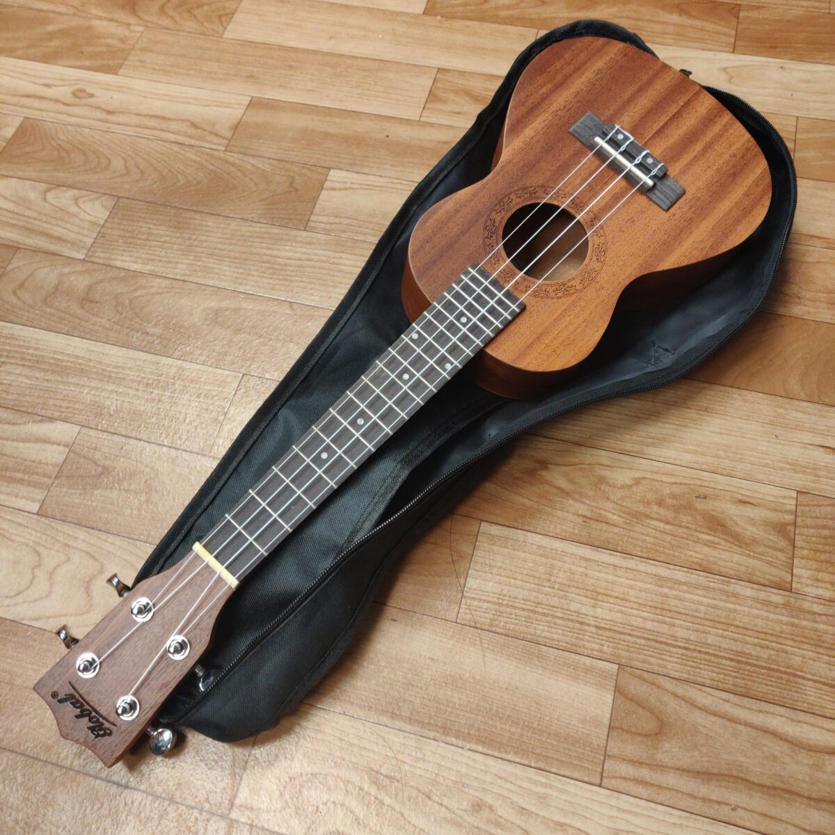 Ukulele (21 inch) full size - Image 11