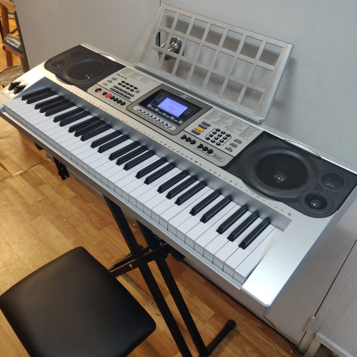 Keyboard Piano 61 Keys with Vibrato - Image 2