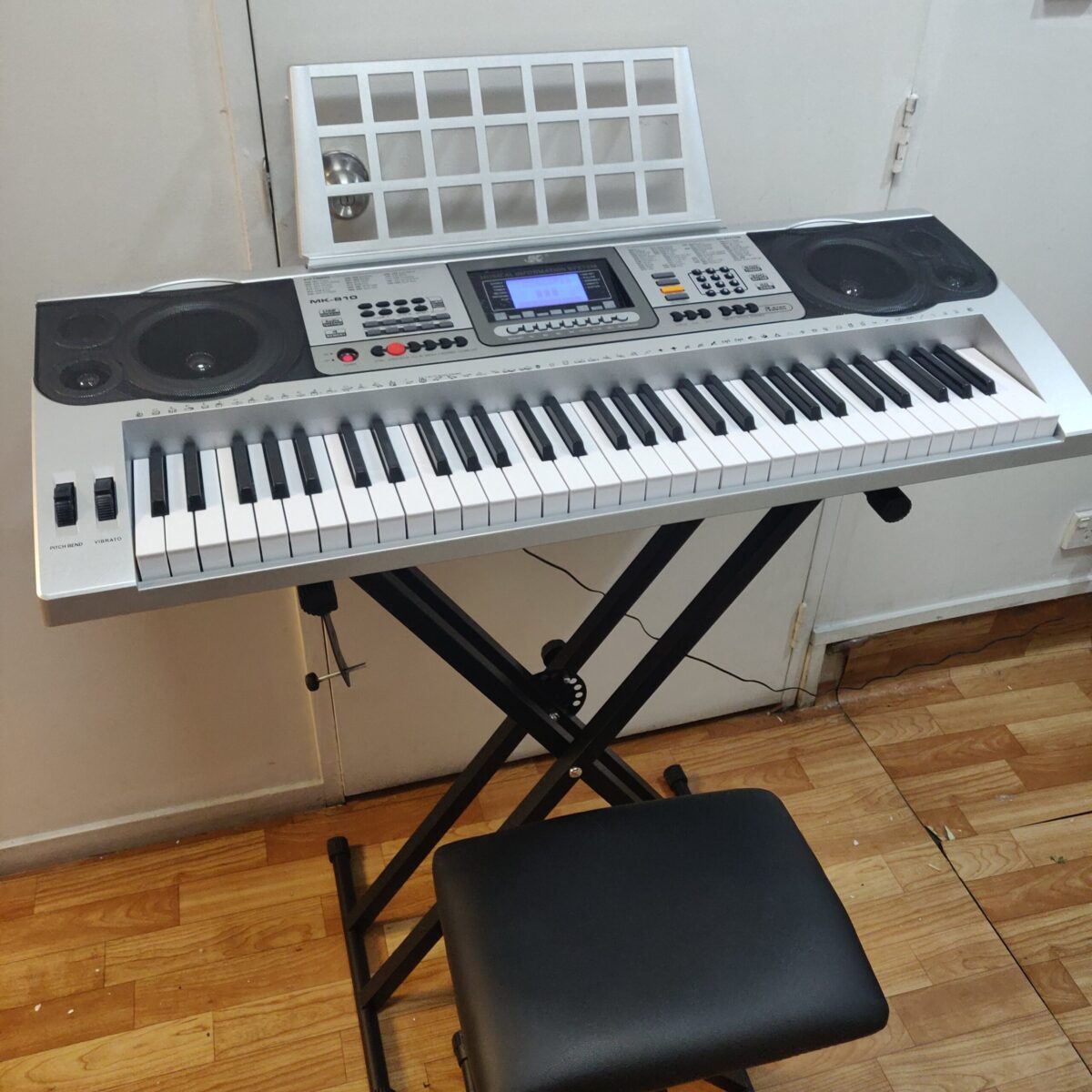 Keyboard Piano 61 Keys with Vibrato - Image 3