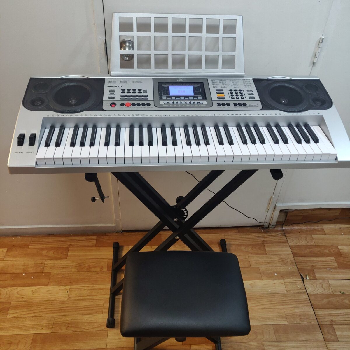 Keyboard Piano 61 Keys with Vibrato + Double X Stand - Image 2