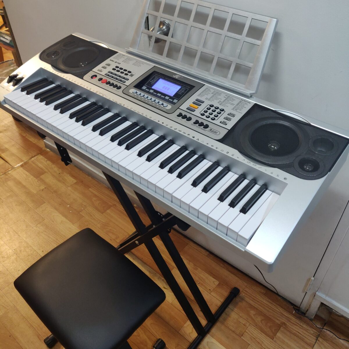 Keyboard Piano 61 Keys with Vibrato - Image 4