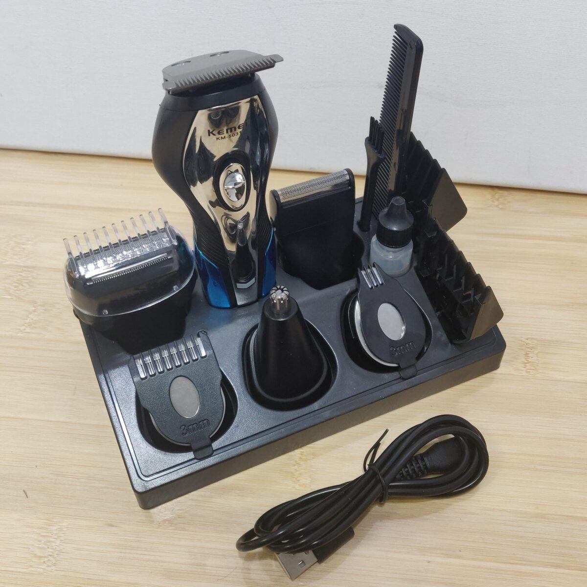 Hair clippers with shaver and trimmer