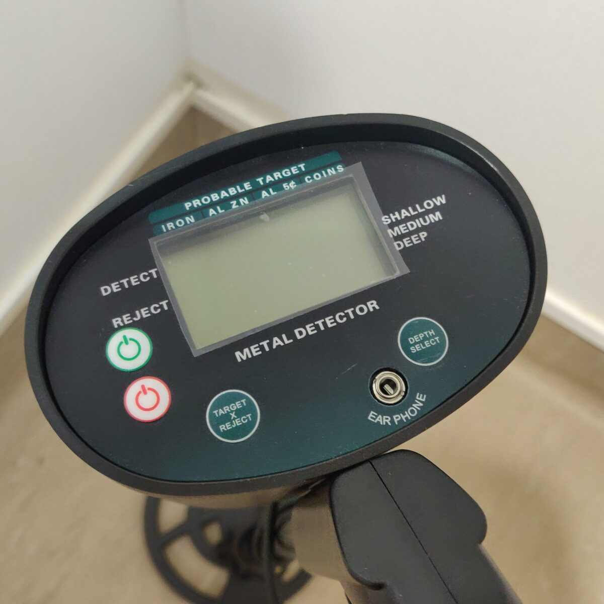 Metal Detector - Image 3