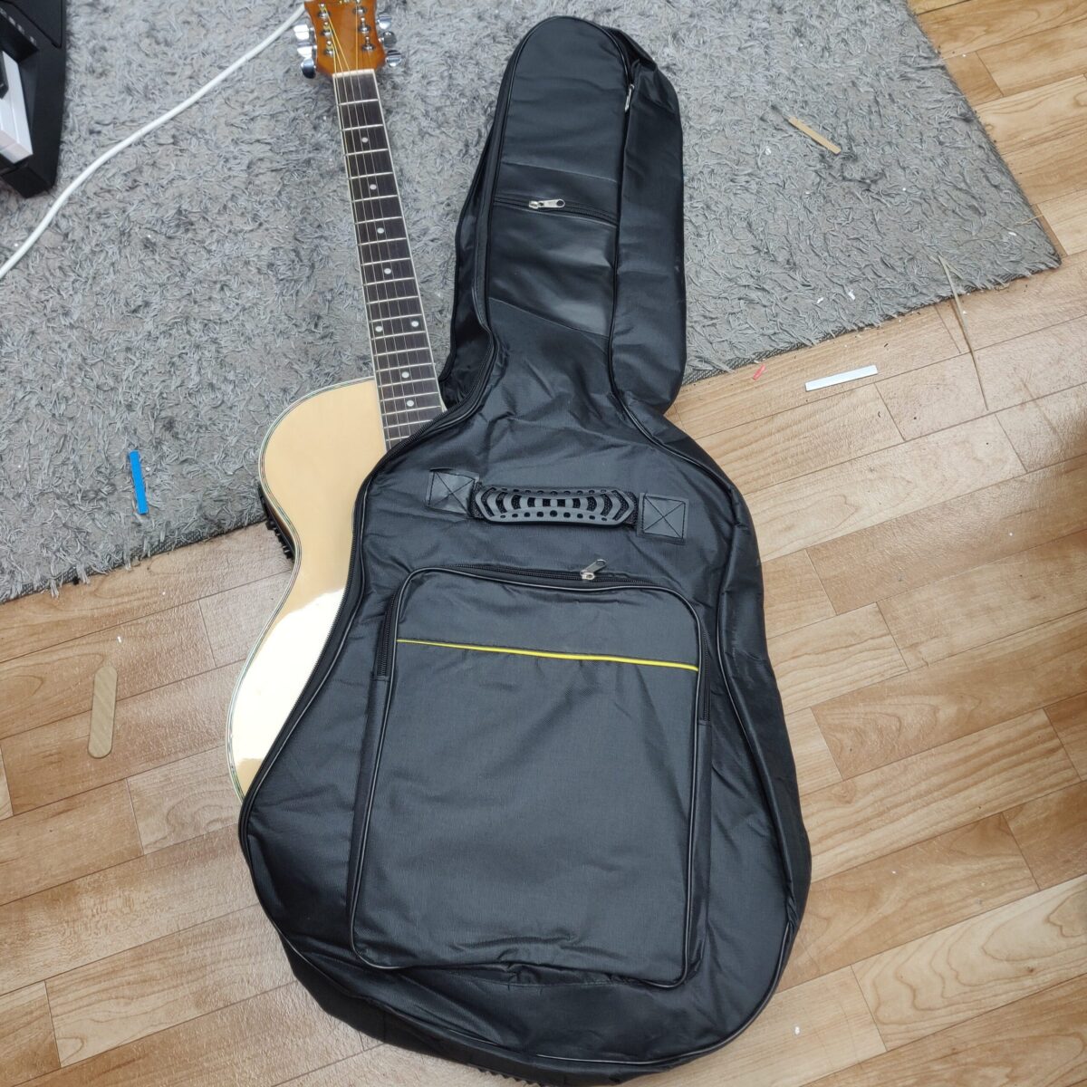 Guitar case (up to 41 inches) - Image 2