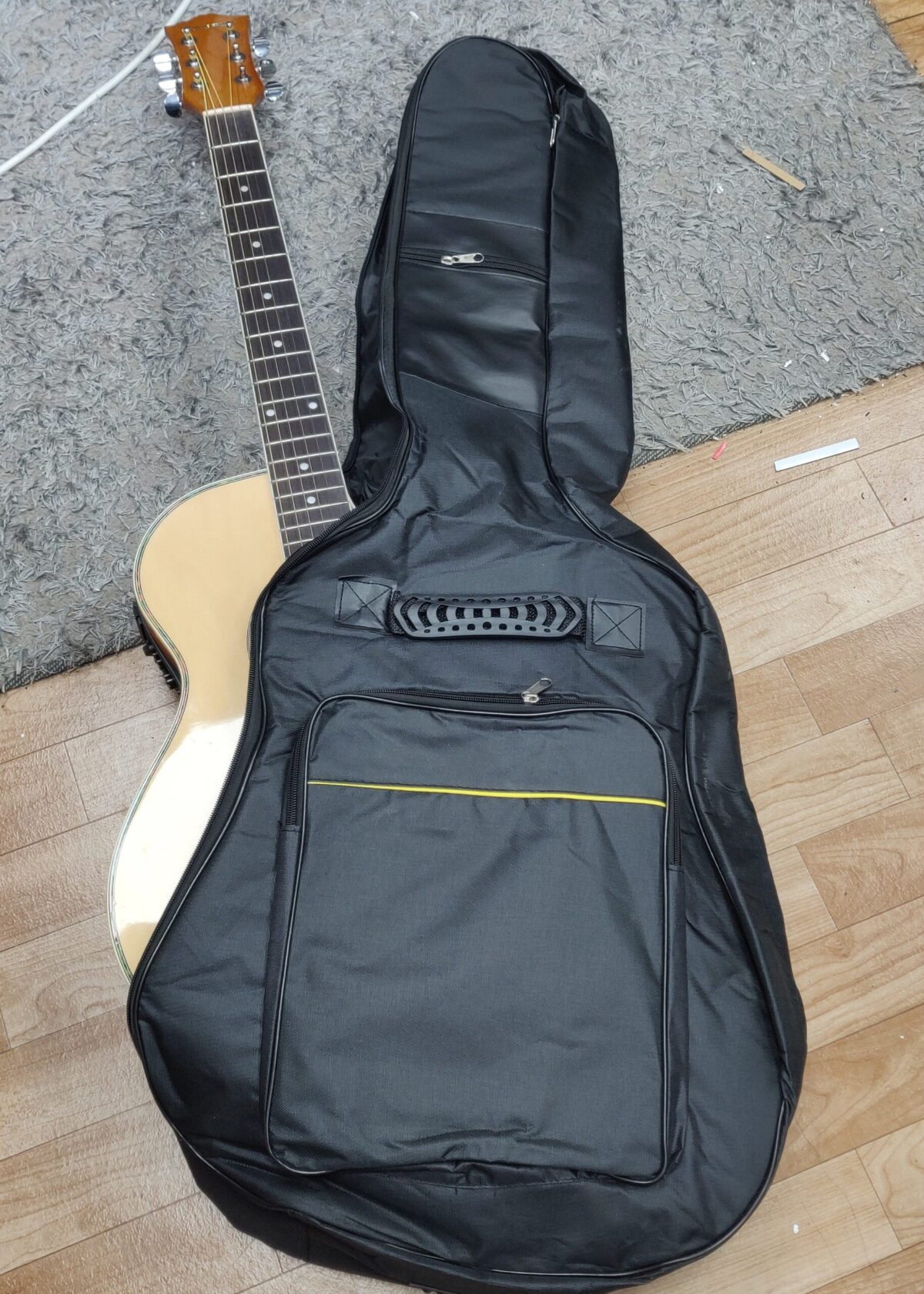 Guitar case (up to 41 inches) - Image 6