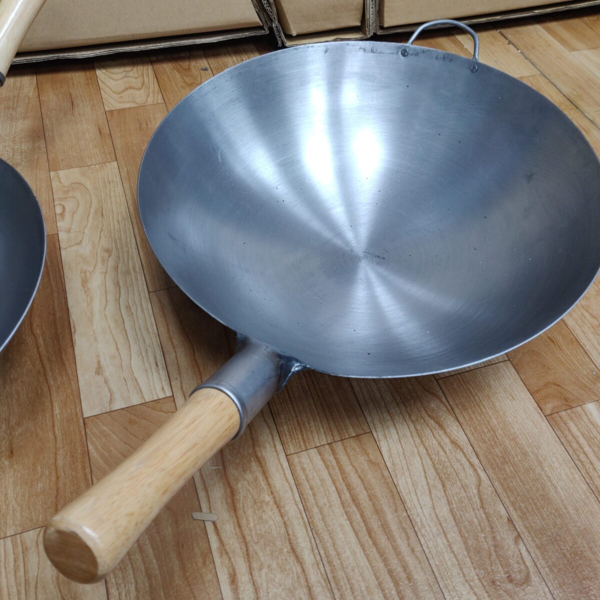 Iron wok with handle 32cm, 4L - Image 2