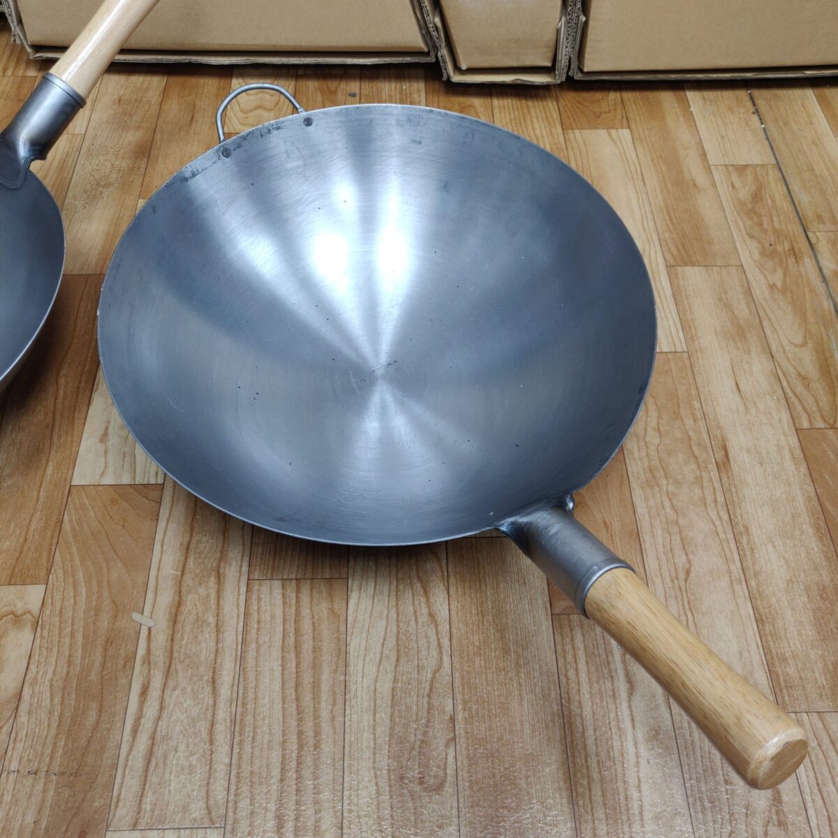 Iron wok with handle 32cm, 4L - Image 7