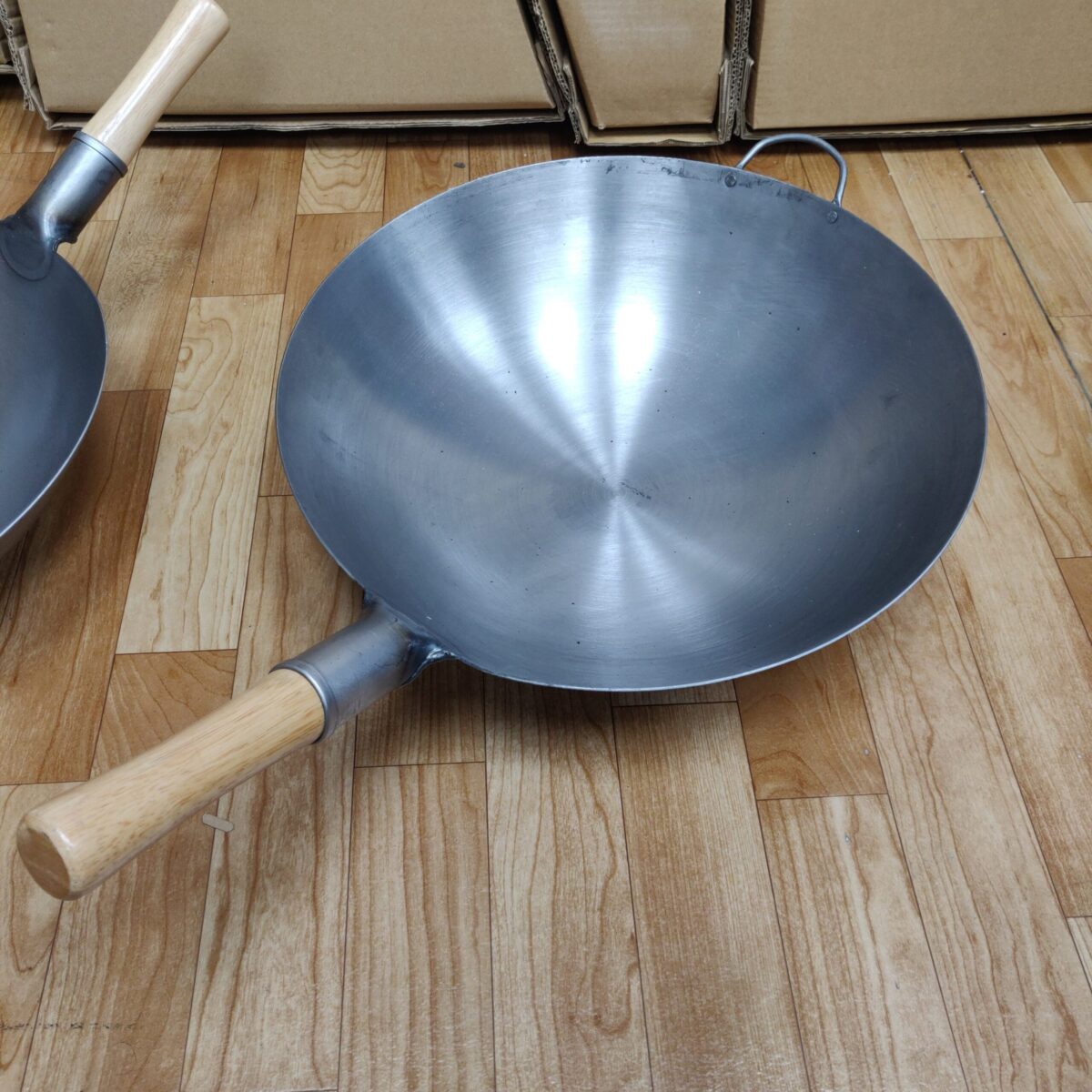 Iron wok with handle 32cm, 4L - Image 8