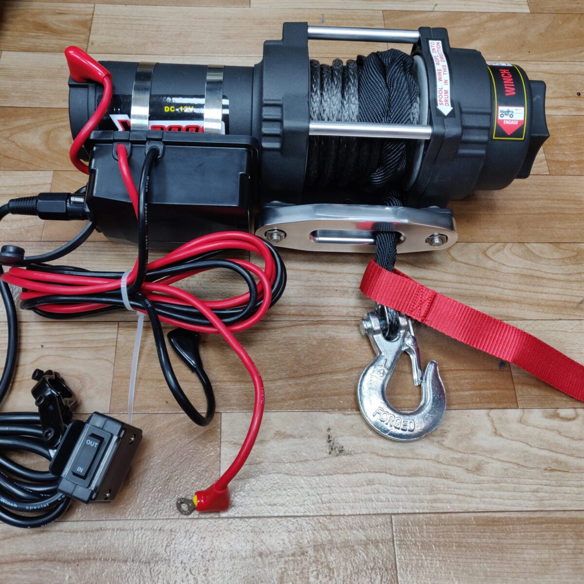 Electric winch 1.3tonnes 3000pounds