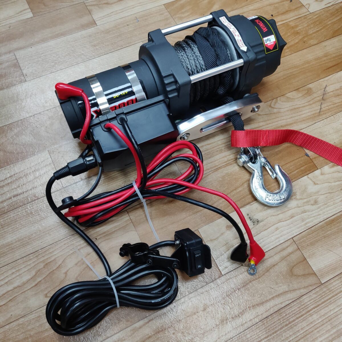 Electric winch 2tonnes 4500pounds - Image 4
