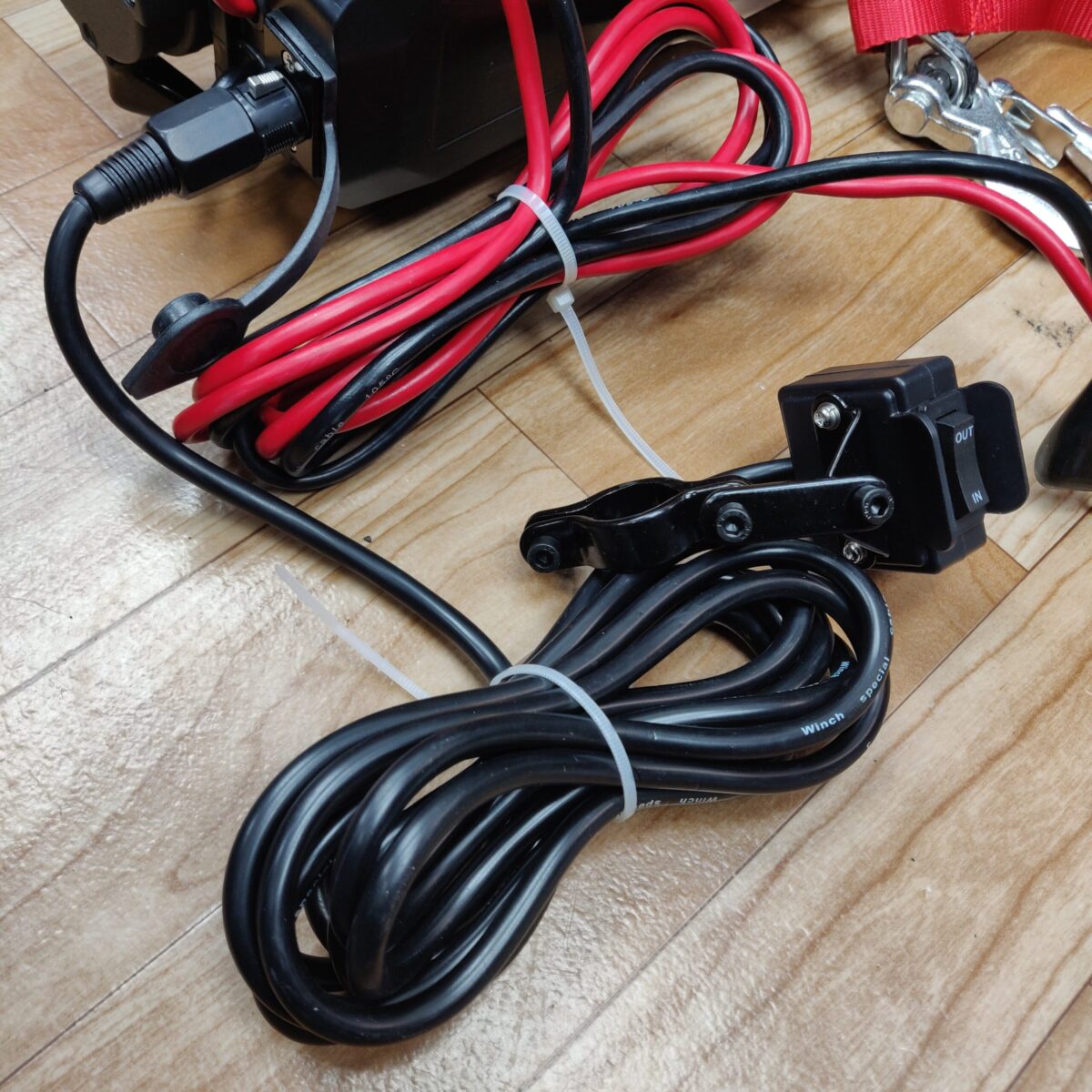 Electric winch 1.3tonnes 3000pounds - Image 2