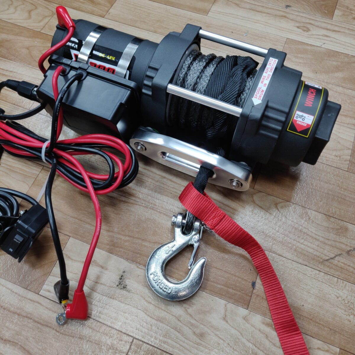 Electric winch 2tonnes 4500pounds - Image 6