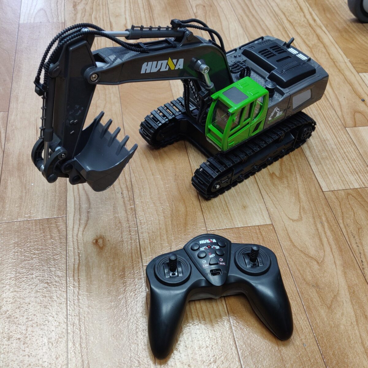 Remote control Digger